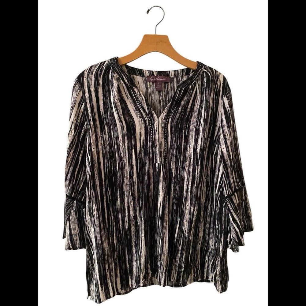 Gloria Vanderbilt long sleeve blue&white shirt Sz.L